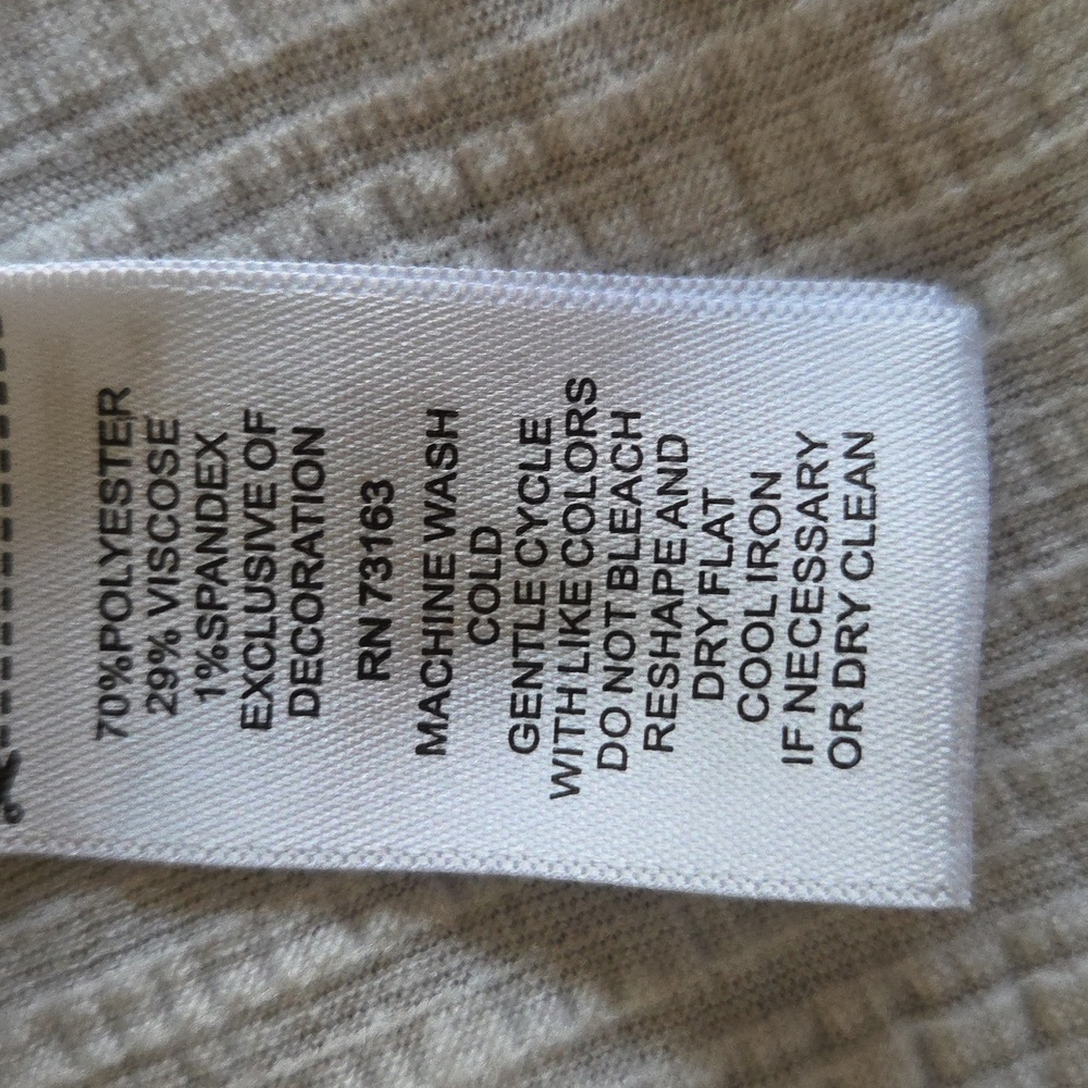 Cable & Guage White Sleeveless Floral Embroidered Top - Picture 8 of 8